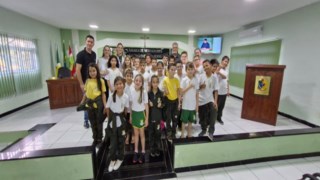 CÂMARA DE VEREADORES RECEBE VISITA DOS ALUNOS DA ESCOLA MARIA GASINO BORBA CÂMARA DE VEREADORES RECEBE VISITA DOS ALUNOS DA ESCOLA MARIA GASINO BORBA